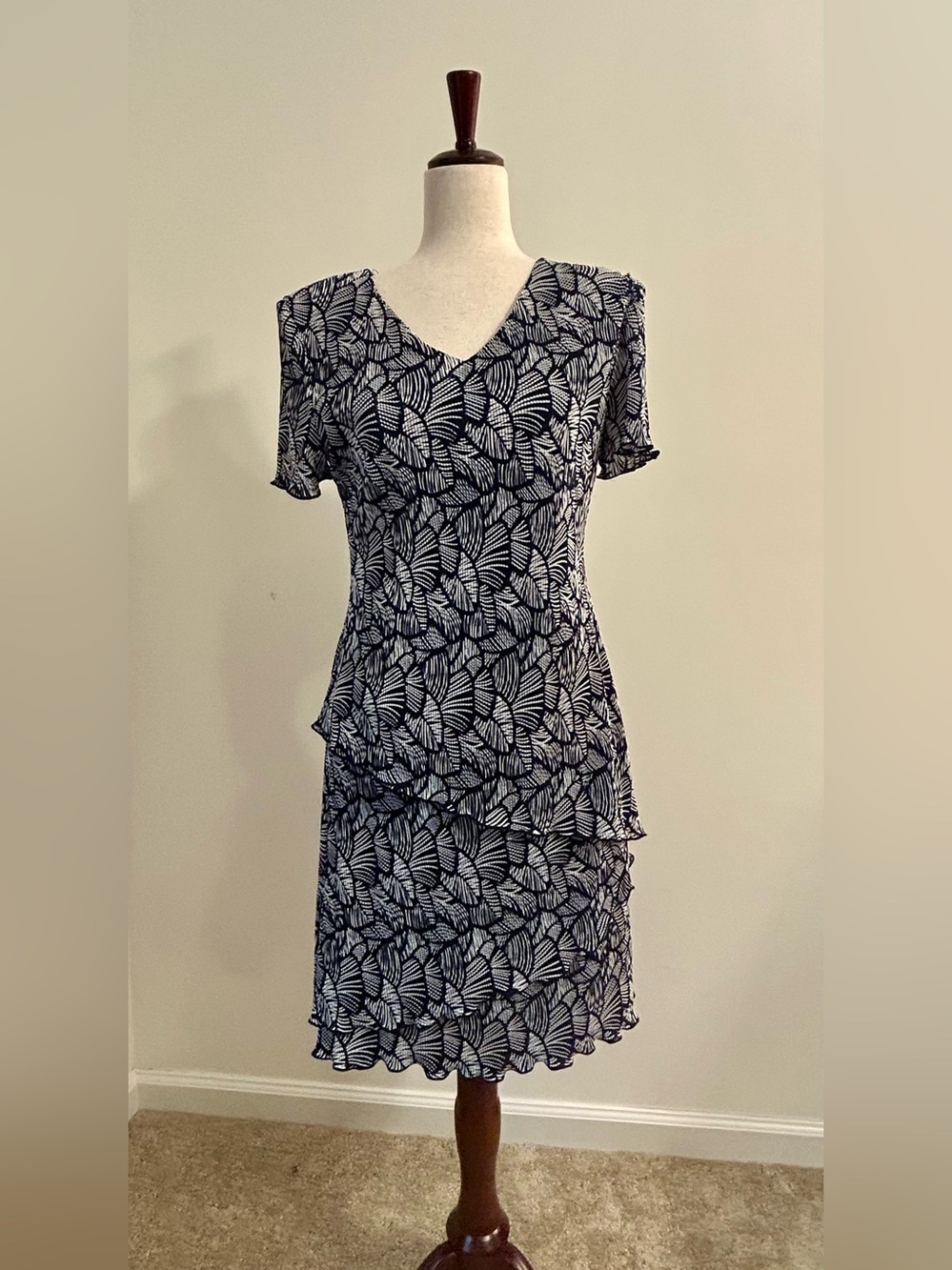 Connected Apparel Navy White Botanical Tiered Dress Size 8
